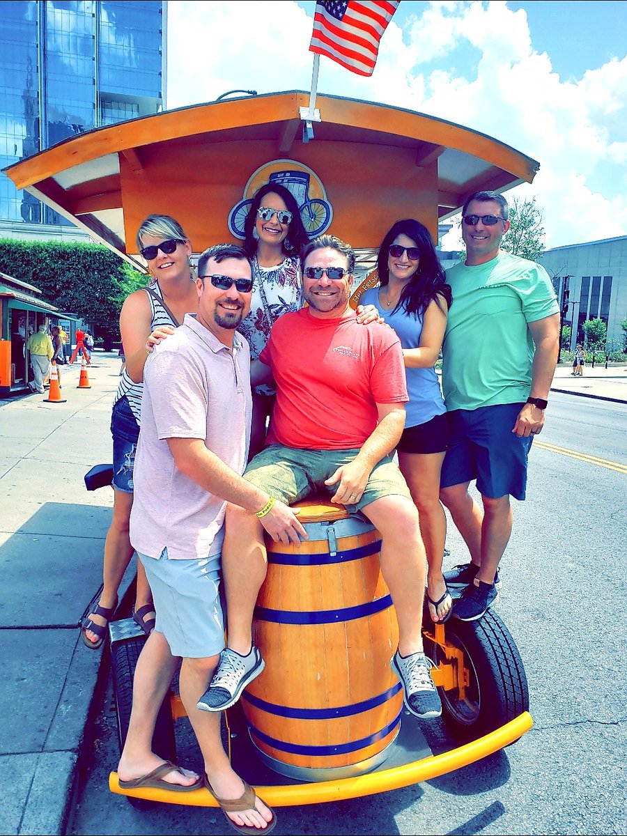TDay97's tweet photo. Friends are the Family you Choose!! #lovemycrew❤ #makingmemoriesinnashville #Nashvegas #pinewoodsocial #pedaltavern #checkoutourbowlingsocks https://t.co/I9lfiQ3FCD