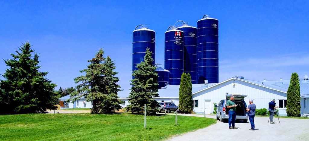 Teresa3c's tweet photo. #BehindTheScenes at Skyline Dairy #Manitoba w/  @davidhwiens &amp; @petertubbs shooting a segment on #Canadian #dairy and #supplymanagement for @IowaPublicTV Market to Market program. https://t.co/wrqWCfbt2Q