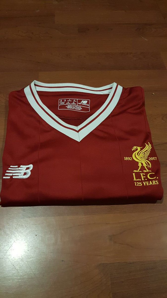 evelyncassio's tweet photo. ¡Se acerca la final de la Champions y se va la playera de Liverpool 😍! 

Dinámica:
• Dar RT a este tweet
•Seguirme a mi y a @Gol_Gana_ 
•Mencionar a 3 amigos respondiendo el tweet 

(Ganador elegido al azar, se anuncia mañana 2pm)  #QuieroElJersey https://t.co/eqIctEdPxH