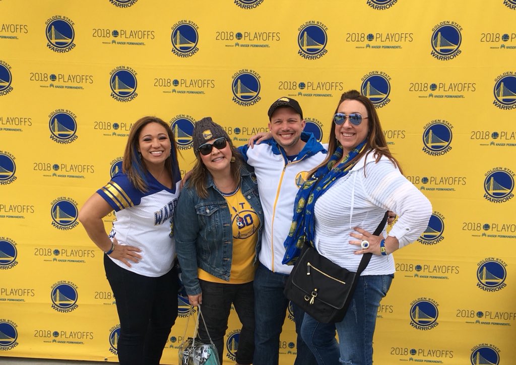 2Vanessa's tweet photo. Go Dubs! #dubweiser https://t.co/X1NgE2OaZI