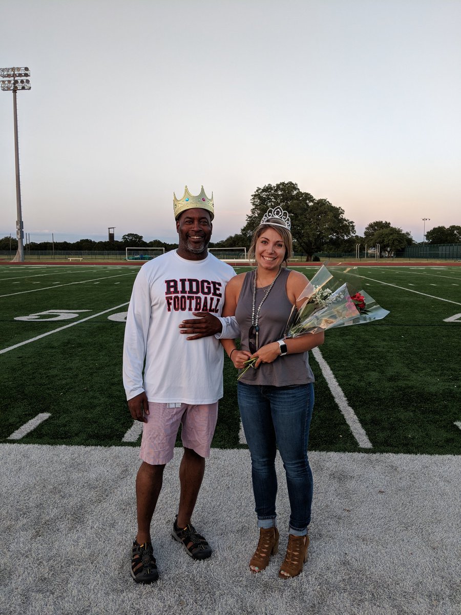 VR_POWDERPUFF's tweet photo. Your 2018 King Powder and Queen Puff. Mr. Mills and Ms. Abbott https://t.co/JztNlXrcni