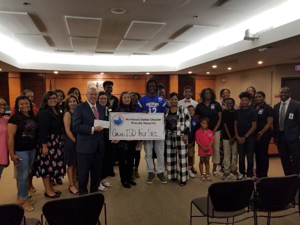DrRamonaMorin's tweet photo. Thank you Northeast Dallas Chapter, Jack and Jill of America, Incorporated, for supporting the  @gisdengagement First Steps Program #GISDcommunity @rlopez42 https://t.co/Fz2S45OlwY