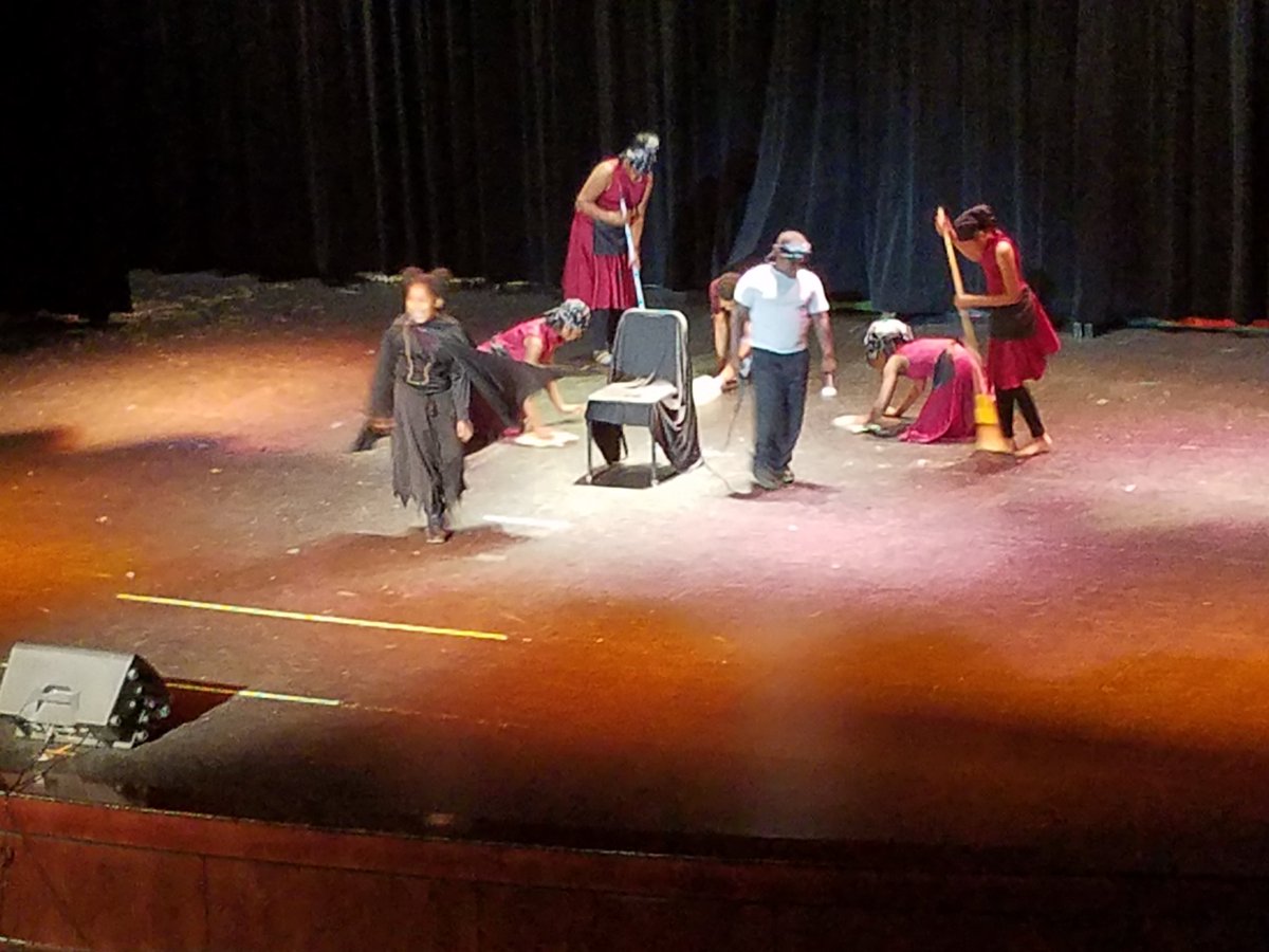 nursejwalker's tweet photo. Scenes from The Wiz presented by  @wrefama https://t.co/4XjCZ5pT1R