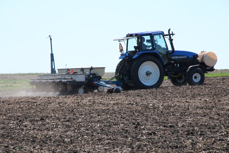 rkvittetoe's tweet photo. Check out what the @ISUExtension Field Agronomists are seeing across the state as far as planting progress and crop conditions go in this #ICMBlog: https://t.co/GWJCsyuzy0. What are you seeing in your fields? @mjanders1 @nciacrops @PaulKassel @VirgilSchmitt @joel_dejong @clonz5 https://t.co/91VvPswarj