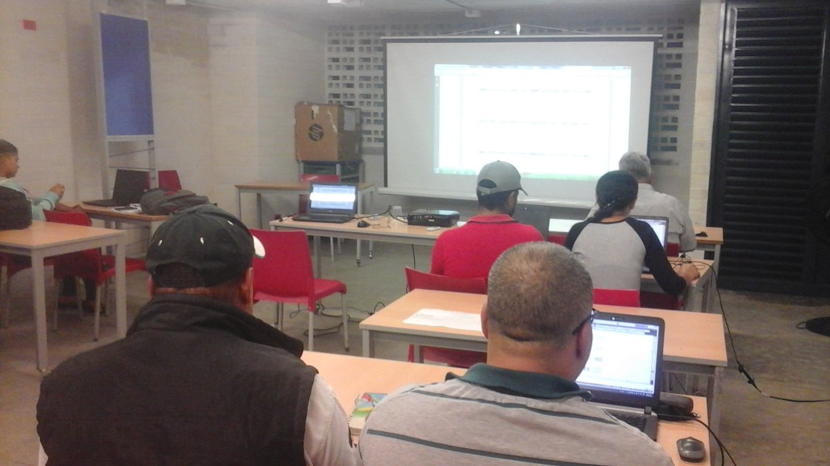 CONST2_SENACFMA's tweet photo. Curso complementario en Autocad 3D con funcionarios de la Alcaldia de Remedios "Ampliando sus conocimientos en CAD" @SenaCfma https://t.co/RhEFYzE9FE