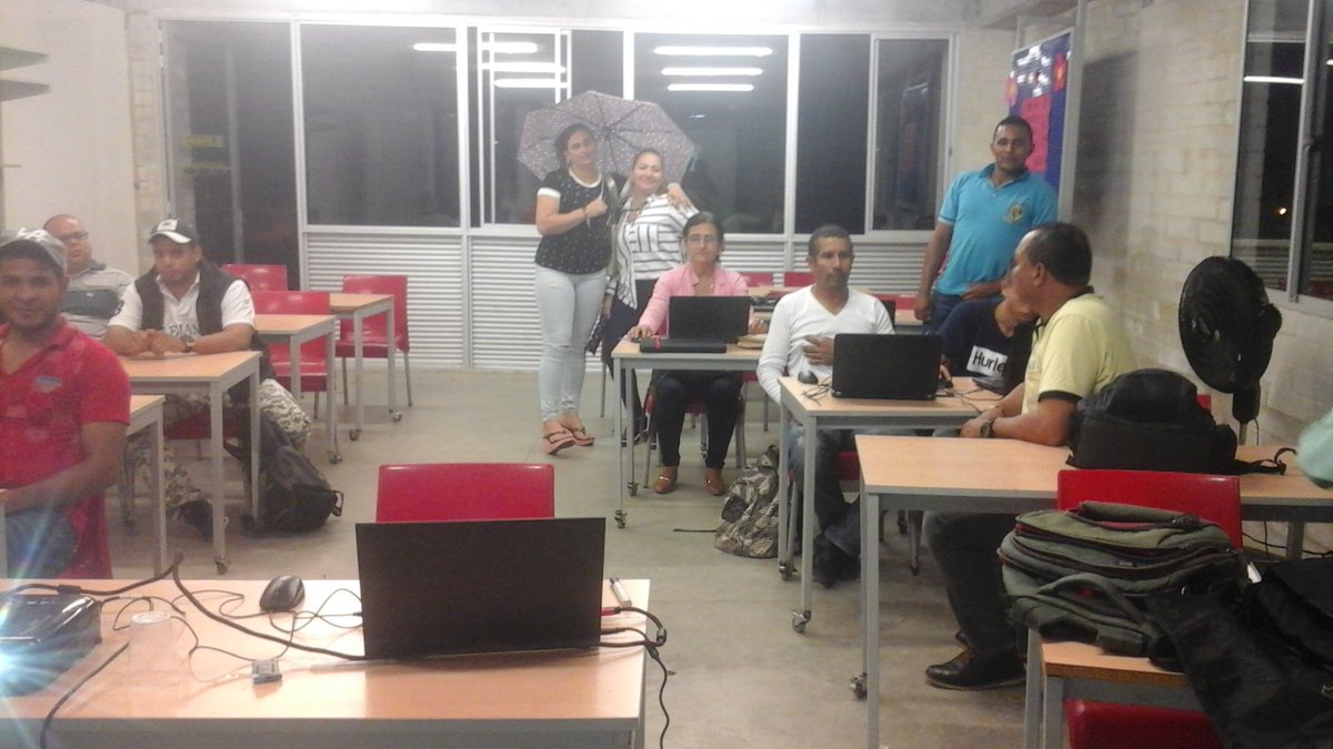 CONST2_SENACFMA's tweet photo. Curso complementario en Autocad 3D con funcionarios de la Alcaldia de Remedios "Ampliando sus conocimientos en CAD" @SenaCfma https://t.co/RhEFYzE9FE