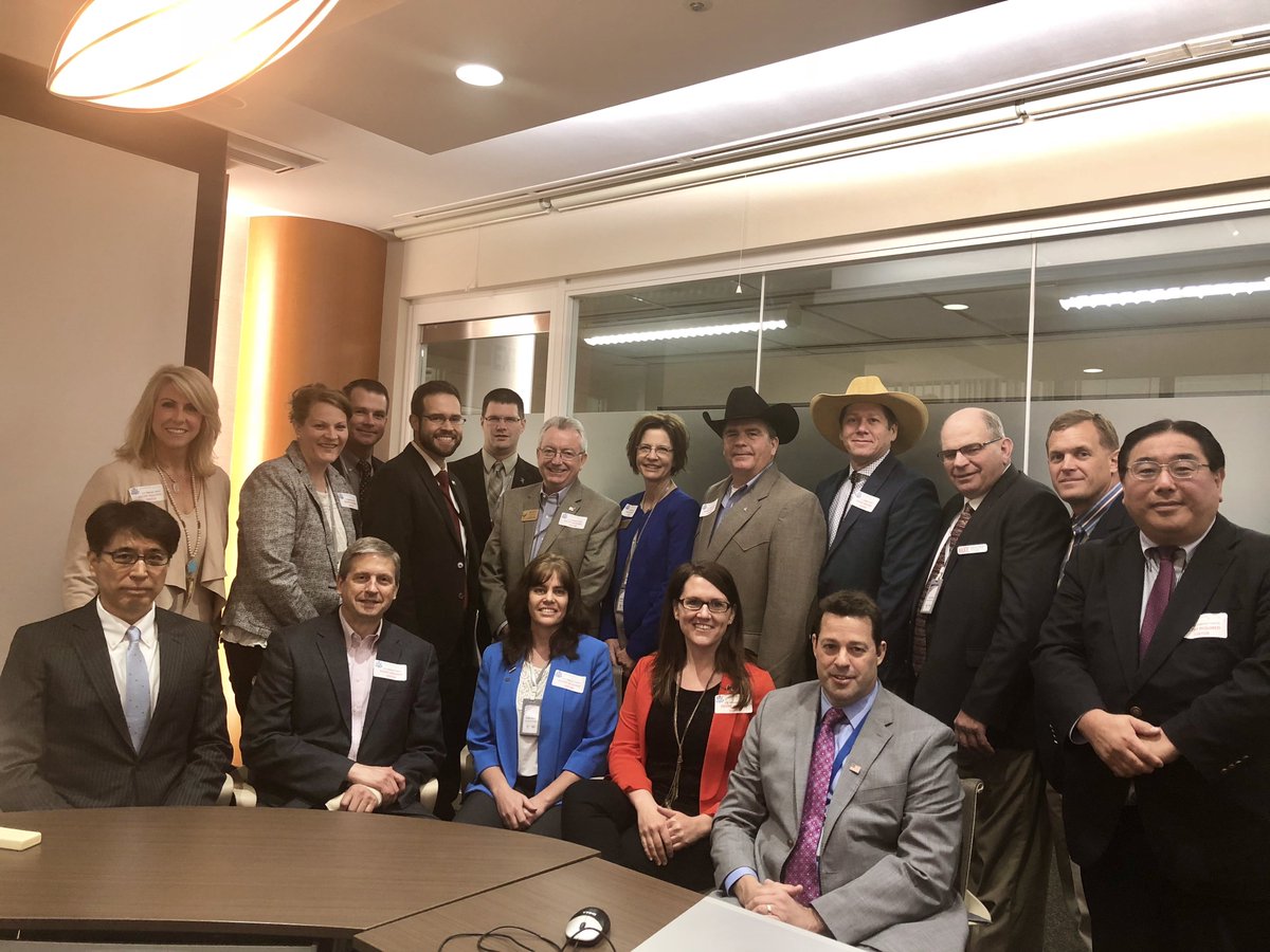 USDAJapan's tweet image. 今月初め、#テキサス州 のビーフ生産者の代表団を大使館にお迎えしました。米国産ビーフの日本における市場機会についてお話をしました。@usmeat_jp　 @MNBeefCouncil @BeefColorado @MyBeefCheckoff