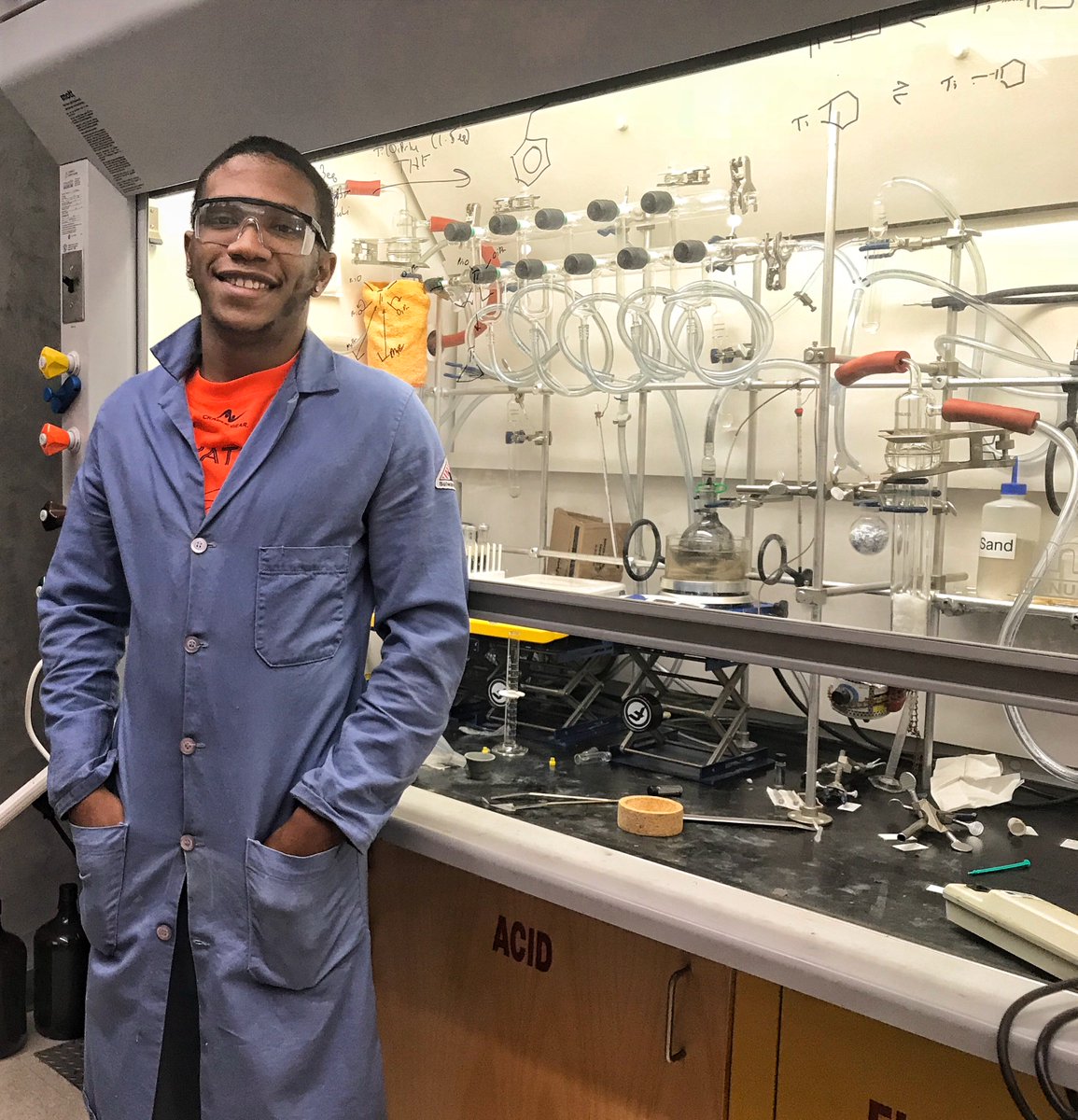 kuhwamz's tweet photo. Its time. #ScientistTwitter #BlackMenInScience https://t.co/5O2FNsWYKP