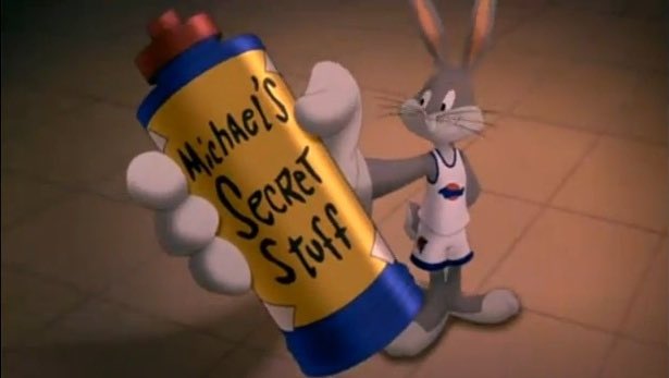 grindkhy's tweet photo. @NBAonTNT what the Warriors drink at halftime 😂😂😂 https://t.co/B139xsvBrQ