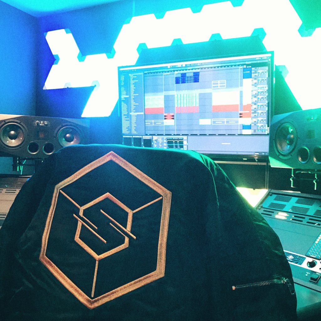 Symmetry Bomber Jackets 🎚🎛🎚🎛