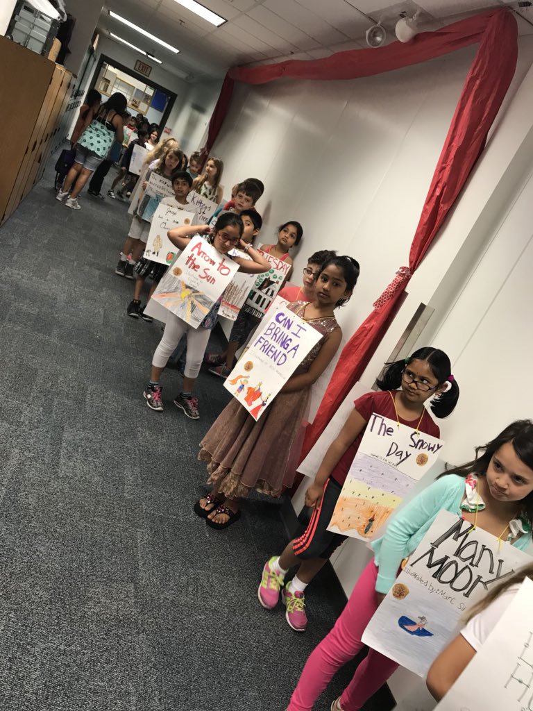 ReadingWithBird's tweet photo. 2nd graders put on their Caldecott Parade today and showed off their favorite books and hard work! @bvschools @bvlibraries @OTEregier #oteconnect https://t.co/CRgiknZg9R