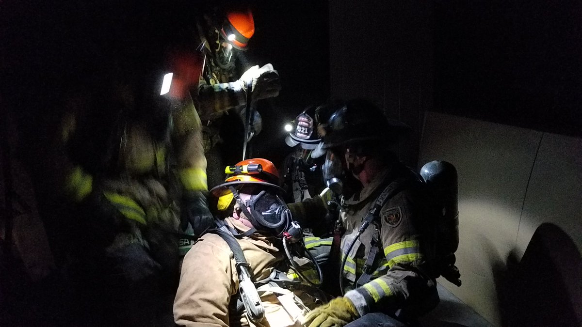 GalaxFireDept's tweet photo. Absolutely amazing performance from the @GalaxFireDept troops tonight! Rapid Intervention Team training. Every team excelled! Could not be more proud! #proudcapt https://t.co/vntj1QX1BO