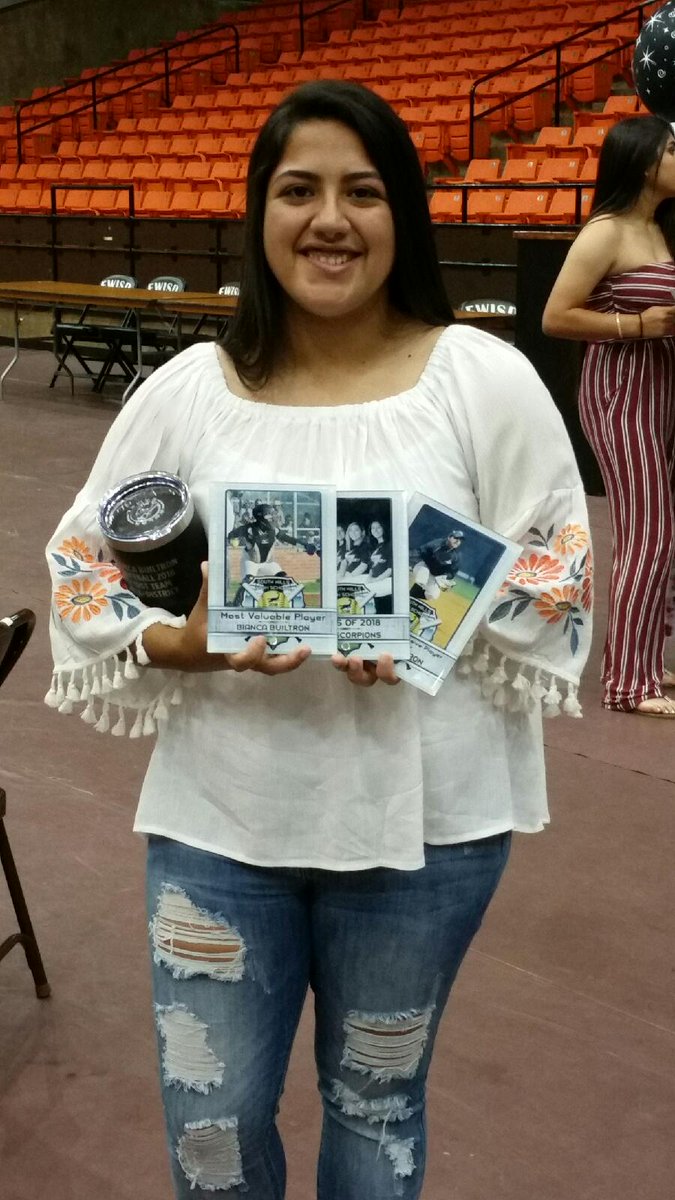 AMNTX18u's tweet photo. Congratulations to South Hills HS Lady Scorpions @shscorpions 2018 @vernoncollegesb commit Bianca Builtron @biancabuiltron1 grabs MVP, Defensive Player of The Year and 1st Team All-District honors #ExpressDNA #AFExpressSoftball https://t.co/wepdUkhueH
