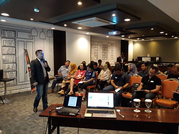 mesinlaundry's tweet photo. Seminar Laundry: Depok - Bandar Lampung - Medan - https://t.co/pLLrZ4RxXk https://t.co/QksHUpug3d
