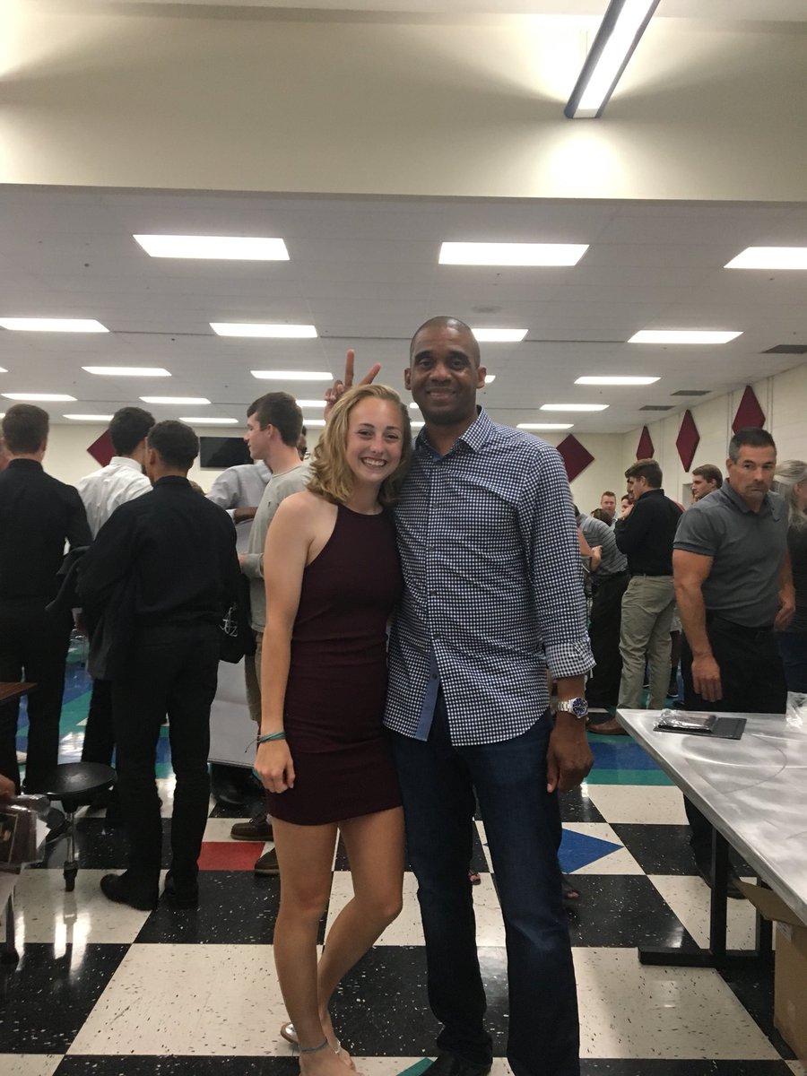abbysto36's tweet photo. My 11th and final sports awards banquet was by far the best!! Thanks for everything all my coaches and teammates have done for me!! I am honored to receive the Thunderhawk Award!! (P.S. Coach Mike you look slim in this picture 😂) https://t.co/AKnJX5yAxa