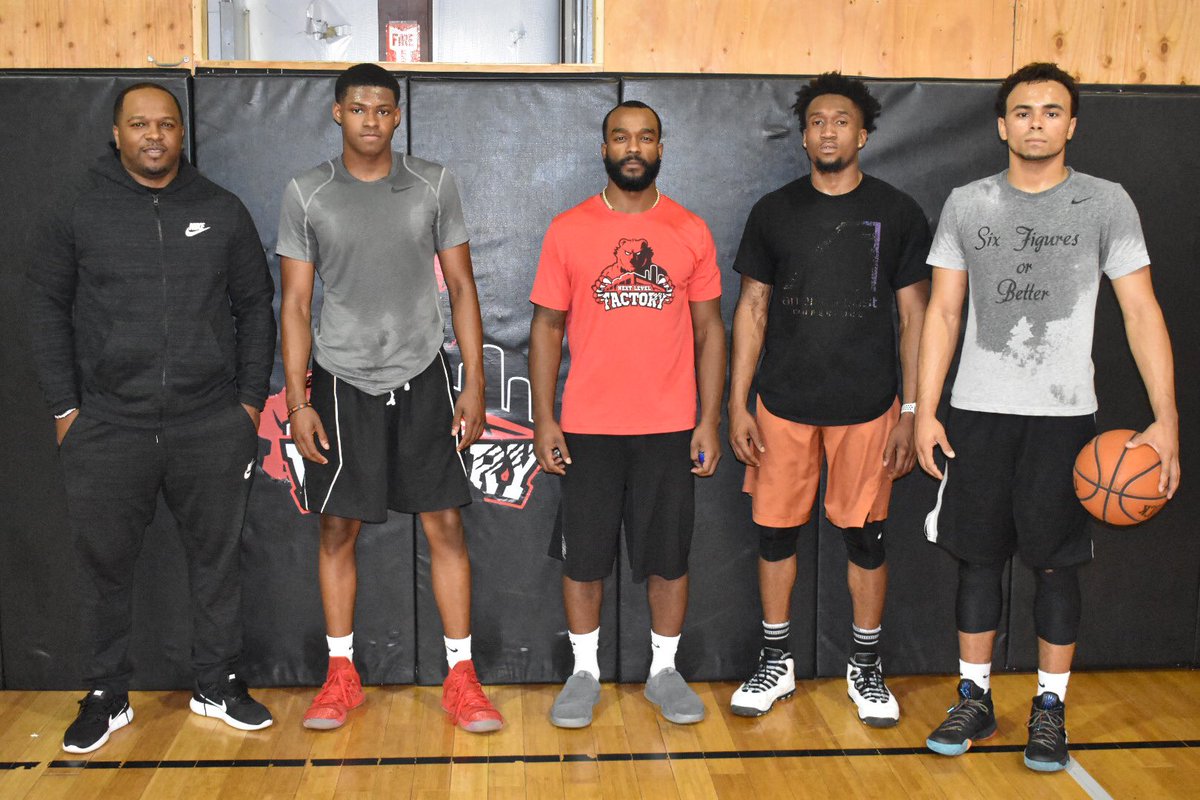 HC_CoachBrown12's tweet photo. Great night @NLFactory with @AzarShallah (Yale) @A_Calixte23(Oklahoma). We’ve built a culture where it does not matter who you play for. We all share the same goal and that’s to take our game to the Next Level.
#NewEnglandStrong #FactoryLife #NextLevelNightOwls #Neutral #LevelUp https://t.co/vfLGU4HRdL