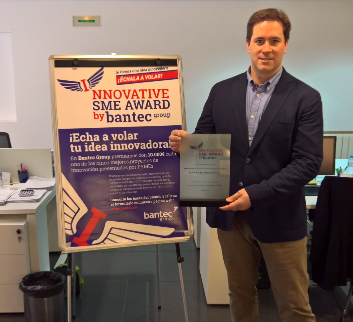 Bioeder_Tech's tweet photo. Orgullosos y agradecidos de recibir el "Innovative SME Award" de @Bantecgroup en #Navarra después de un año de intenso trabajo en I+D y colaboraciones fructíferas. https://t.co/tzKdQCeMdZ