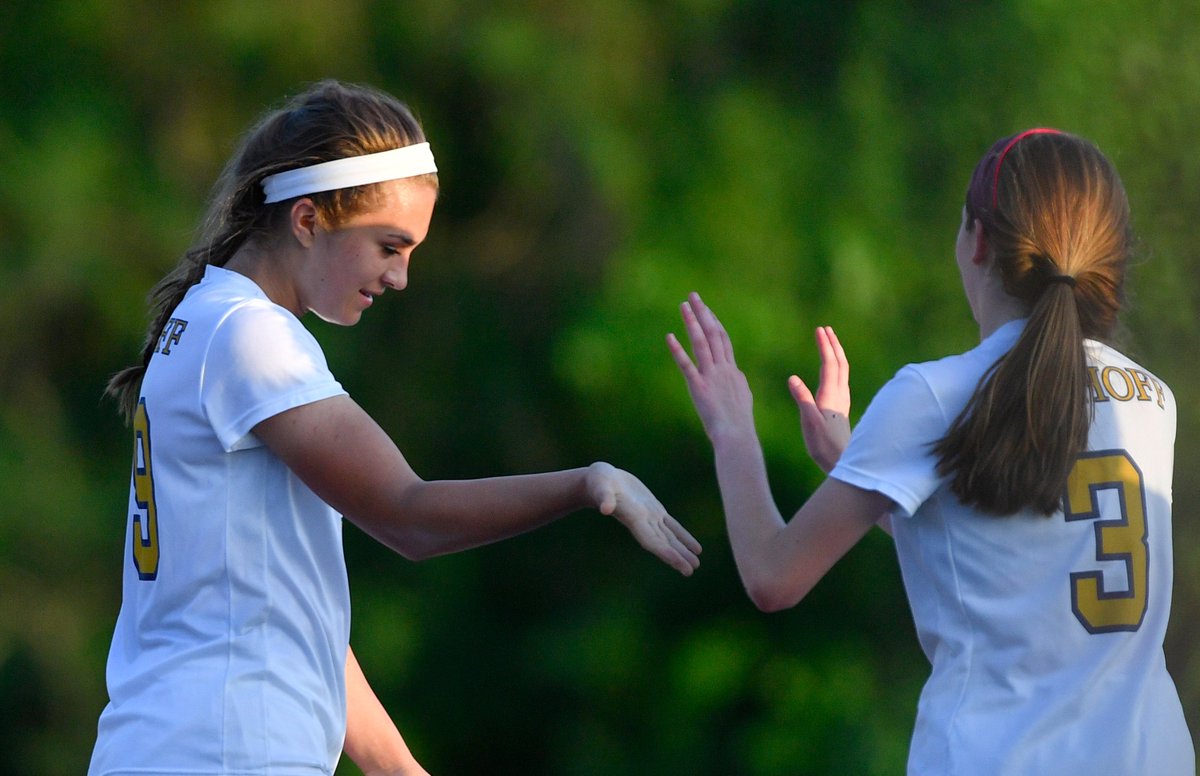 TimVizerPhoto's tweet photo. Althoff @althoffcatholic girls soccer @soccerachsgirls defeats St. Thomas More HS in Class 1A Columbia Super-Sectional 3-0, advances to Illinois State Tournament. See story by @DavidMWilhelm and more photos online @STLhssports #618soccer @IHSAScoreZone https://t.co/N1V1ffbw3T
