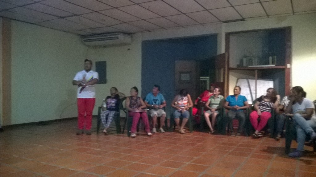 MPV_CARIRUBANA's tweet photo. #Mincomuna Carirubana: Lo prometido es deuda hoy inició el gobierno de calle camino al estado comunal #simonbolivar https://t.co/GUFcHeMgSf