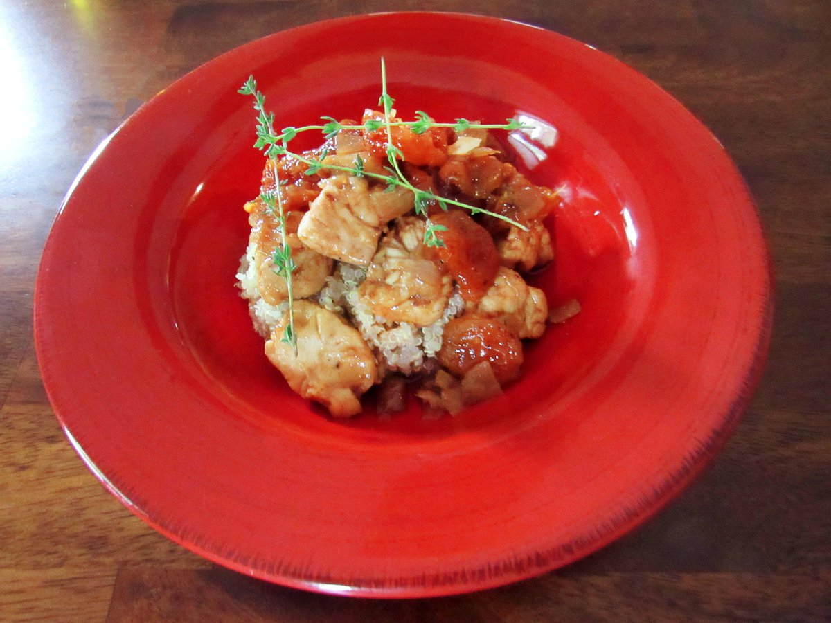 PangeaNutrition's tweet photo. This week at #PangeaNutrition we are cooking #Apricot #Chicken #Quinoa Bowl. What are you cooking? Sign up at https://t.co/npynw4ifdc
#mealplan #MediterraneanDiet #diet #healthy #nutrition https://t.co/uv1YjiWlGk