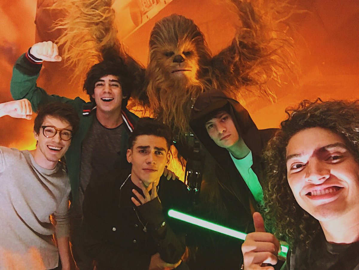 CD9's tweet photo. GGWWWRGHH
#HanSolo @starwars https://t.co/aeneU2nuQ8