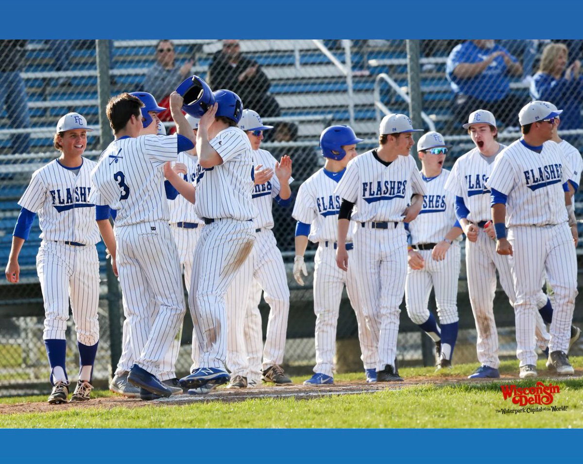 KameronLeach23's tweet photo. High school ends tomorrow and I’m content with that but what I’m not content with is Baseball ending and never getting to step on the field woth my brothers who I grew up playing this game with..😪😪⚾️ #ftog #forever @emcdaniel1624 @officalstoney @jarodgillespie2 https://t.co/UdYviTkwEV