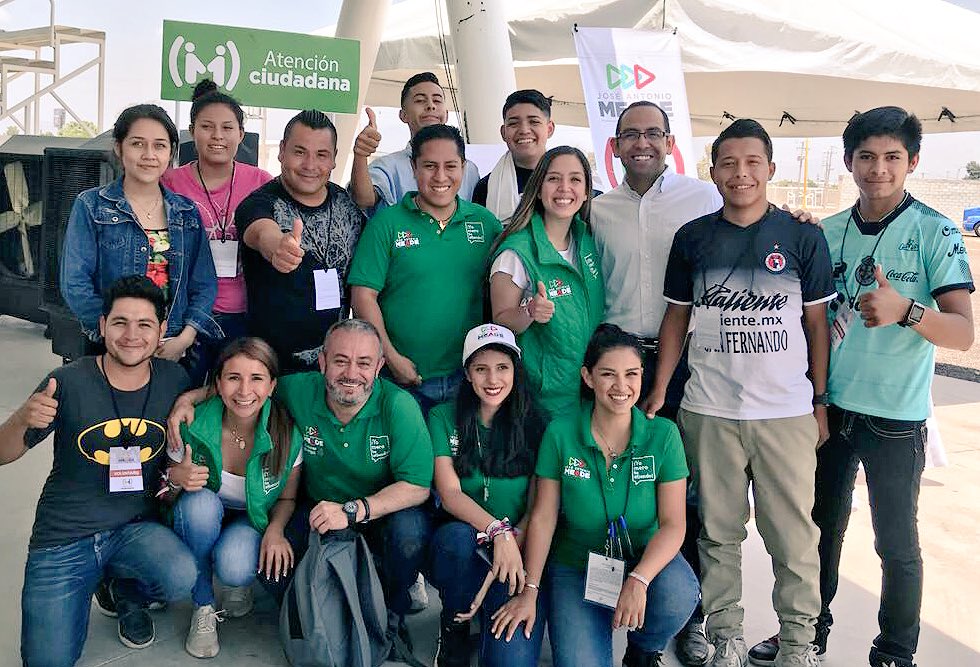 RicardoMCorral's tweet photo. Muchas Gracias al Voluntariado @MexicoAvanzaDgo x si apoyo en el Programa #AvanzarContigo hoy en #GómezPalacio @rebecabrizm @LuisFigueroaS @AlyGamboa @EnriqueBenitezO https://t.co/BNQlQl3Ujg