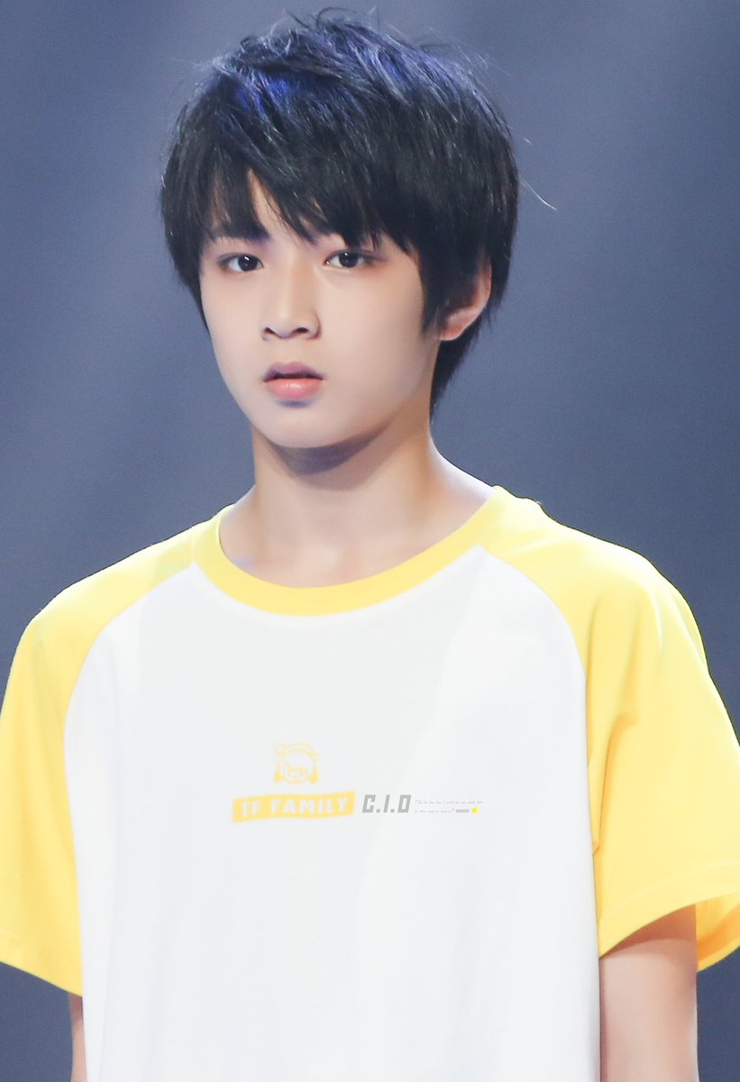 Checkitout0923's tweet photo. #TF家族 #刘耀文 #liuyaowen #YaoWen #TFfamily
【180429  重庆五练之小小星球】
@TFFamily_PR https://t.co/ffvp8L6a7a