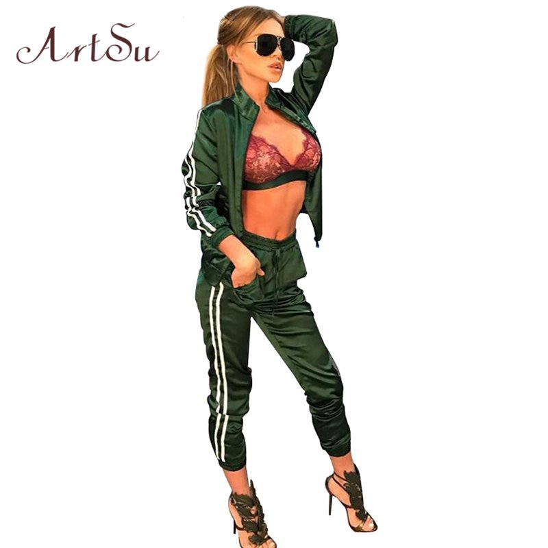 trapcloset's tweet photo. Two Piece Tracksuit - https://t.co/vU0Y0XjIIx https://t.co/c77QiT6L4l