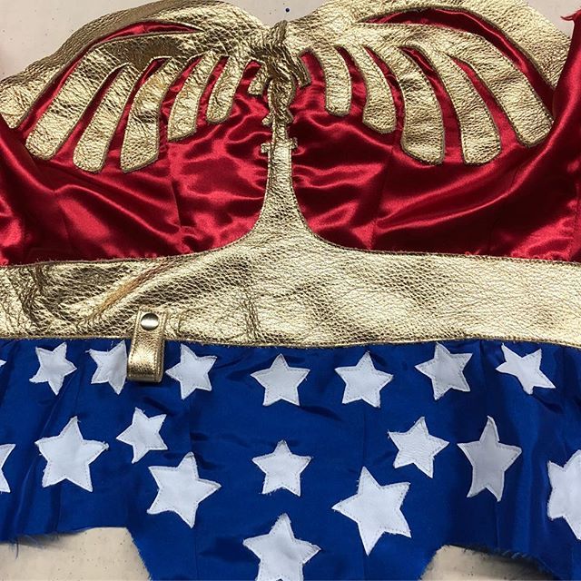 Lauren St Laurent (@lslcouturier) on Twitter photo Bringing back some old school Wonder Woman this week at @castlecorsetry โค๏ธ๐
๐ปโโ๏ธโค๏ธ
#wonderwoman #lyndacarter #dccomics ift.tt/2ki78IQ Bringing back some old school Wonder Woman this week at @castlecorsetry โค๏ธ๐
๐ปโโ๏ธโค๏ธ
#wonderwoman #lyndacarter #dccomics ift.tt/2ki78IQ