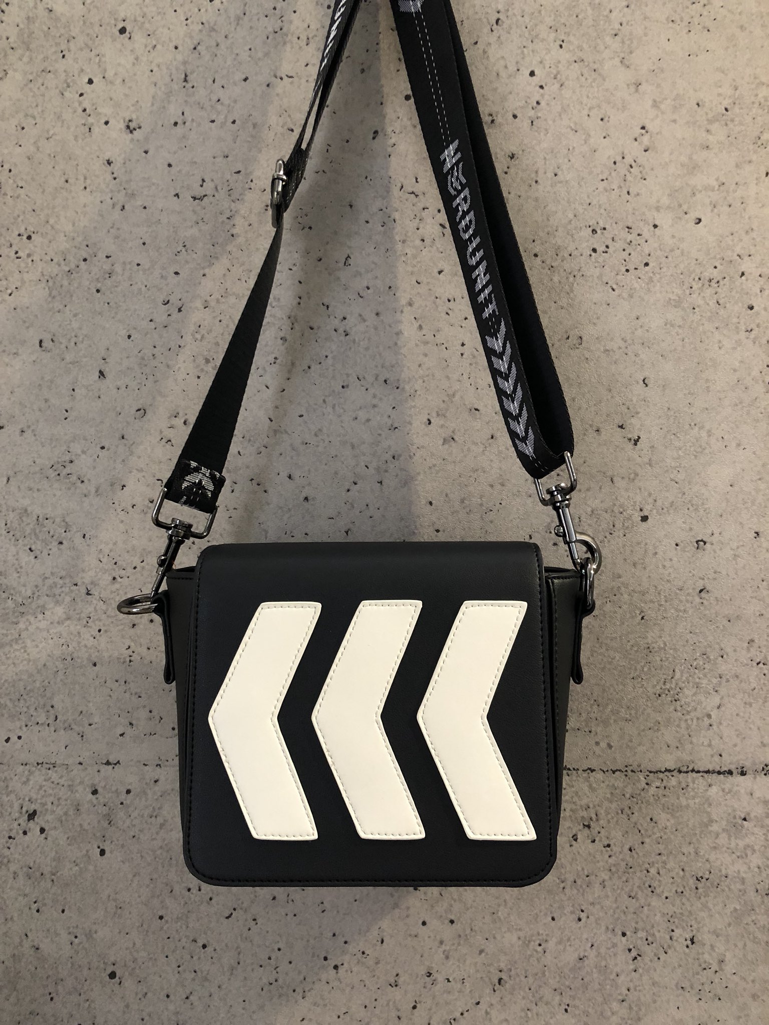 nerdunit sling bag