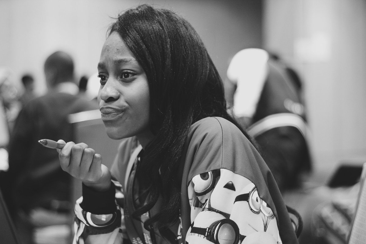 Geekulcha's tweet image. Great seeing young ladies challenging themselves at the @ITWeb Security Summit #SS18Hack #ITWebSS2018