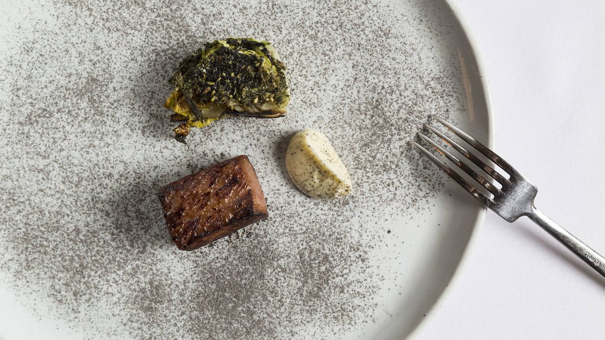 Behold: the best restaurants in Chicago
bit.ly/2G7T9Pc