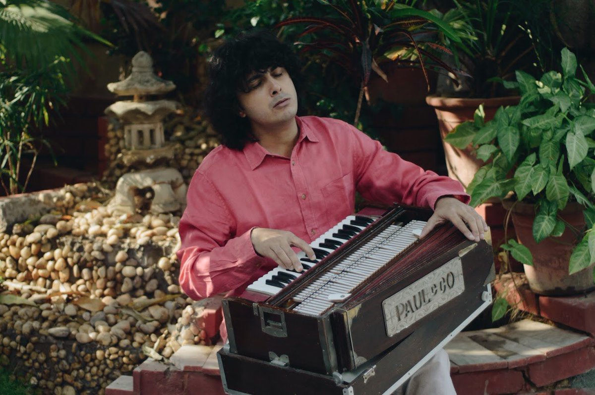 yashpathak06's tweet photo. “Our feelings are our most genuine paths to knowledge”- Audre Lorde
Good morning :)
Have a good day.
#WHPgetlost #WeeklyFluff #positive #vibes #music #harmonium #love #musician #producer #composer #whp #wednesday #morning https://t.co/HZp9omgG2A