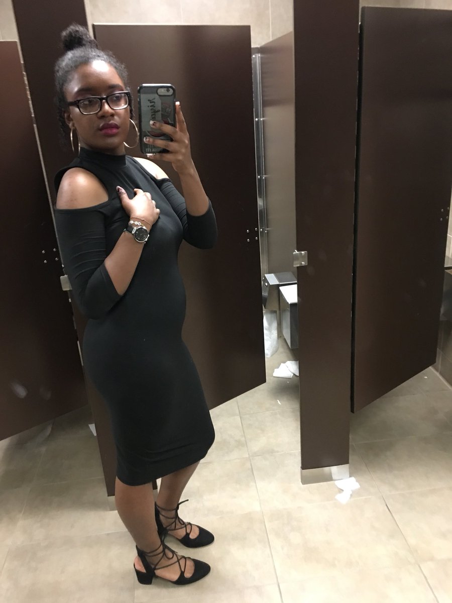 thegoddessryan's tweet photo. I expect to wake to messages of you incompetent bitches begging to serve. Stroke your baby dick to my perfect body, edge, send &amp; repeat. A perfect, miserable, endless cycle 😌💖🖕🏾

#kiksession #footfetish #heels #bodyworship #findom #ebonydomme #tribute #paypig #humanatm #beta https://t.co/JhovpsYNyl
