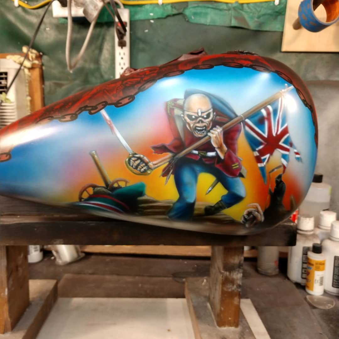 airbrushertony's tweet photo. Gas tank is all painted up! Next up is some clear coat. #airbrushart #airbrushpainting #customart #custompaint #harleydavidson #iwata #wickedcolors #autoaircolors #candy2o #ironmaiden #eddie #skulls #middleofnowherestudio https://t.co/0X4BQZBeu6