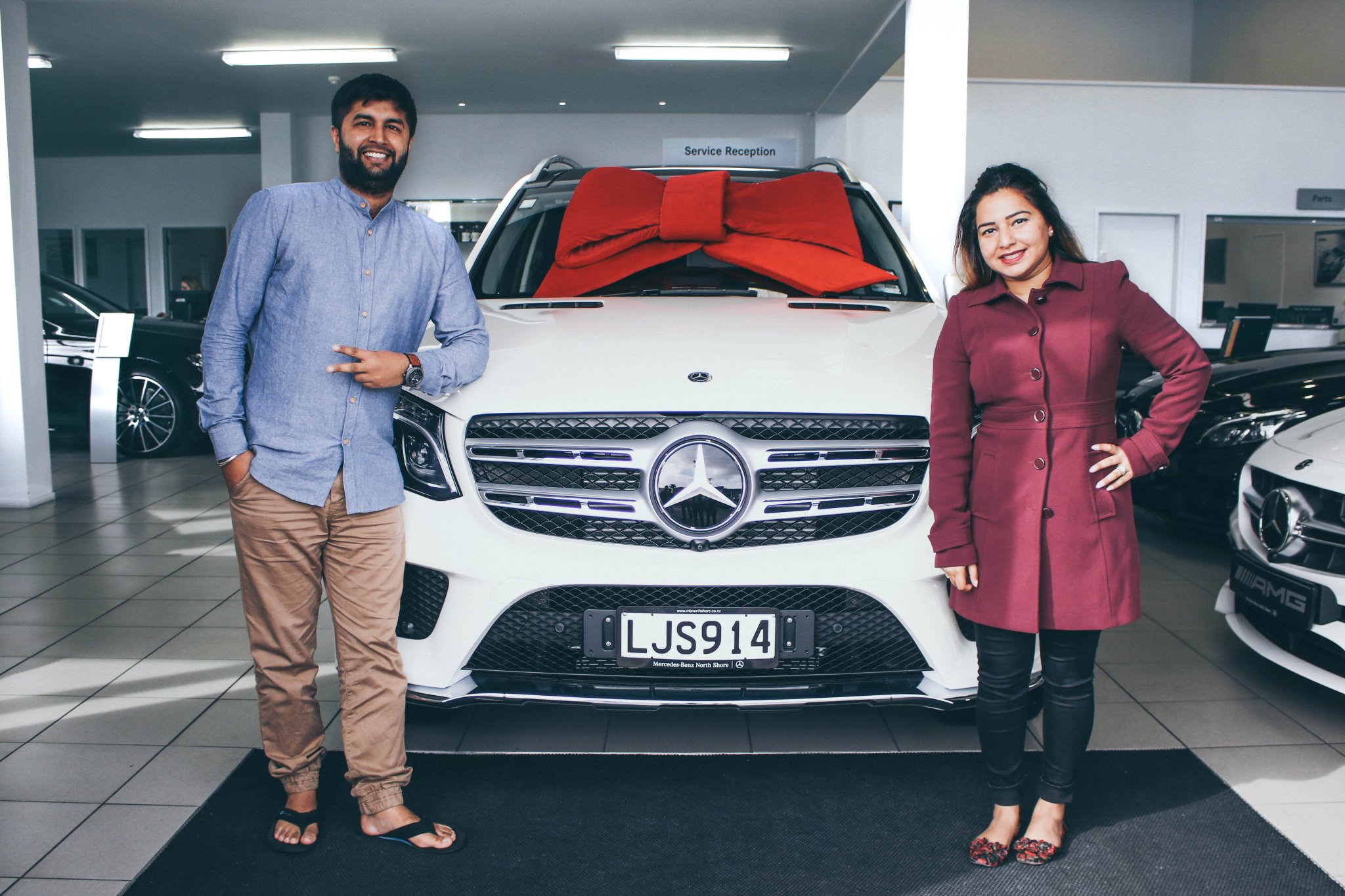 Mercedes Benz North Shore On Twitter Congratulations To Mr And Mrs Rehan On The Delivery Of Their Brand New Gls 350 D Welcome To The Mercedes Benz North Shore Family Https T Co Njrsqtilt8