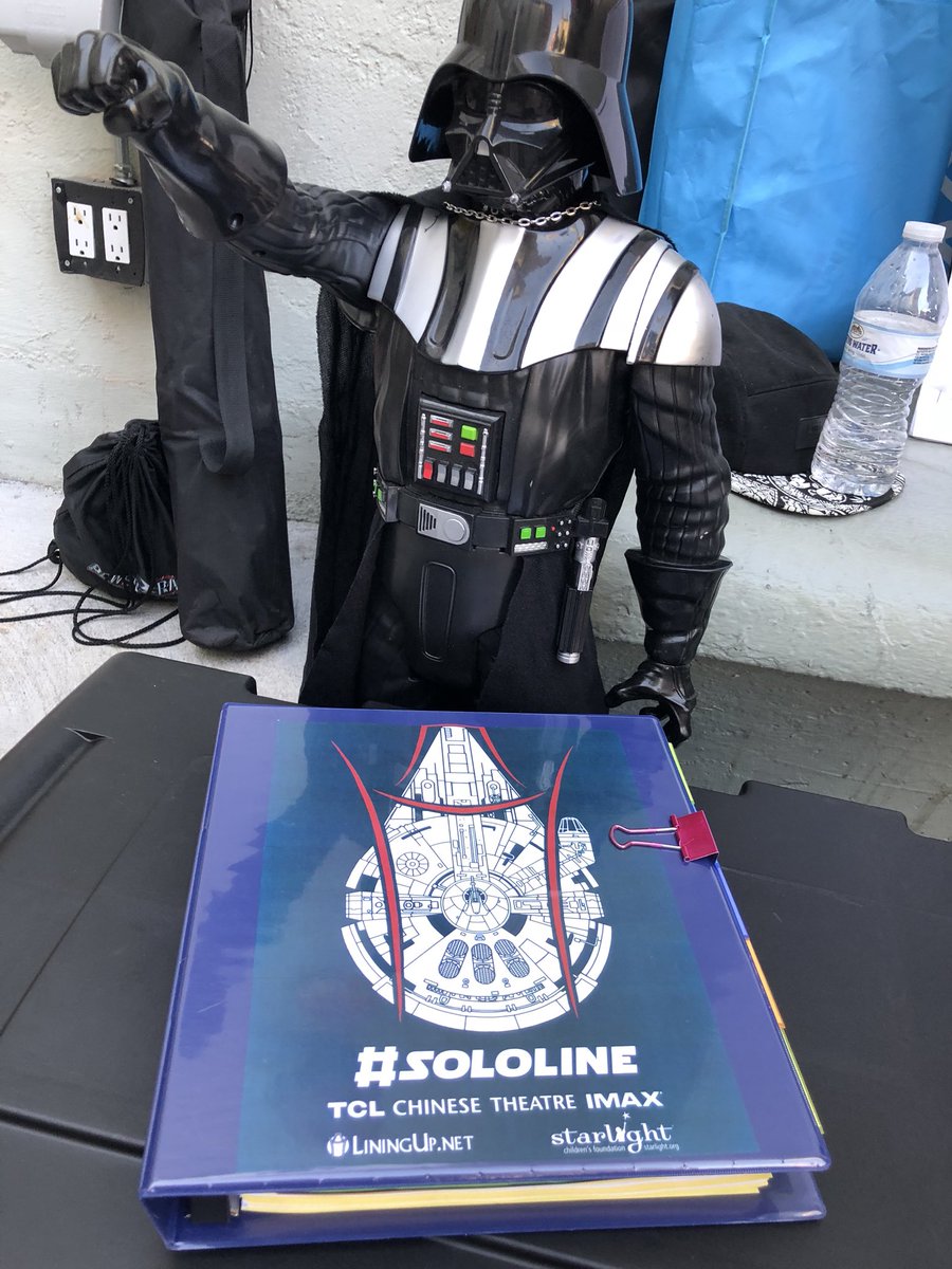 SkywalkingPod's tweet image. At the #SoloLine with @LiningUpNet at @ChineseTheatres !! Just got our amazing seats and we will be ready to see #SoloAStarWarsStory with all of our Star Wars line family :)