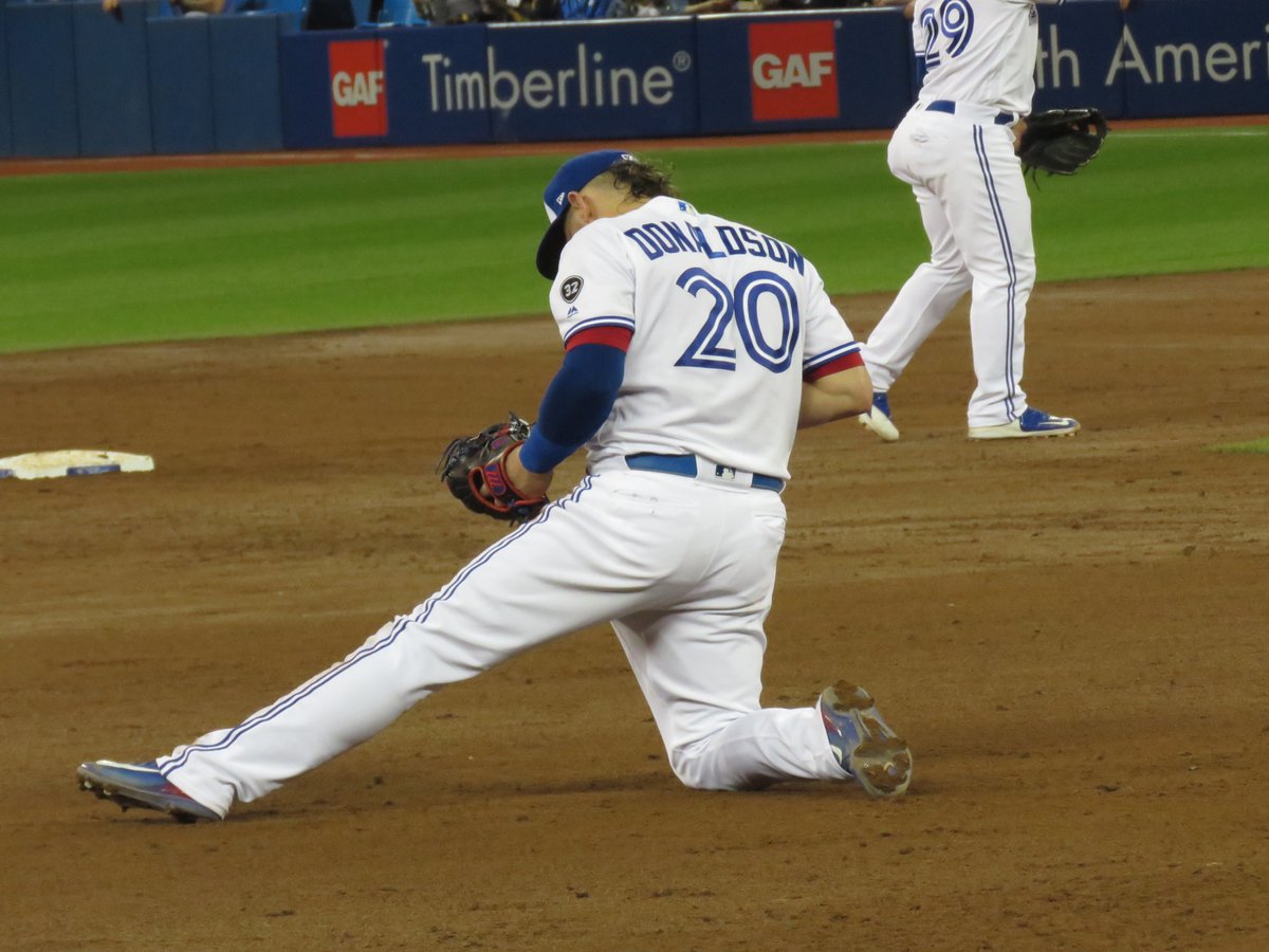 biggles14's tweet photo. #JoshDonaldson #KOFJ #BlueJays https://t.co/ZNpTp9toCK