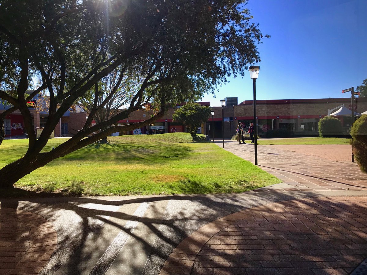 hguilfoyle's tweet photo. I’m not sure why Footloose is playing out across the library lawn but I strongly approve #officetunes 🎶 #CSUlife https://t.co/8XSdZWrBNT
