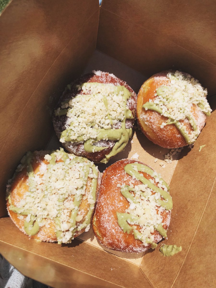CocktailKween's tweet photo. Also, can we take a moment to admire everything i inhaled last weekend🤤 #saintmatcha #sfmatchafest #matchasf https://t.co/aaHIFx93ZX