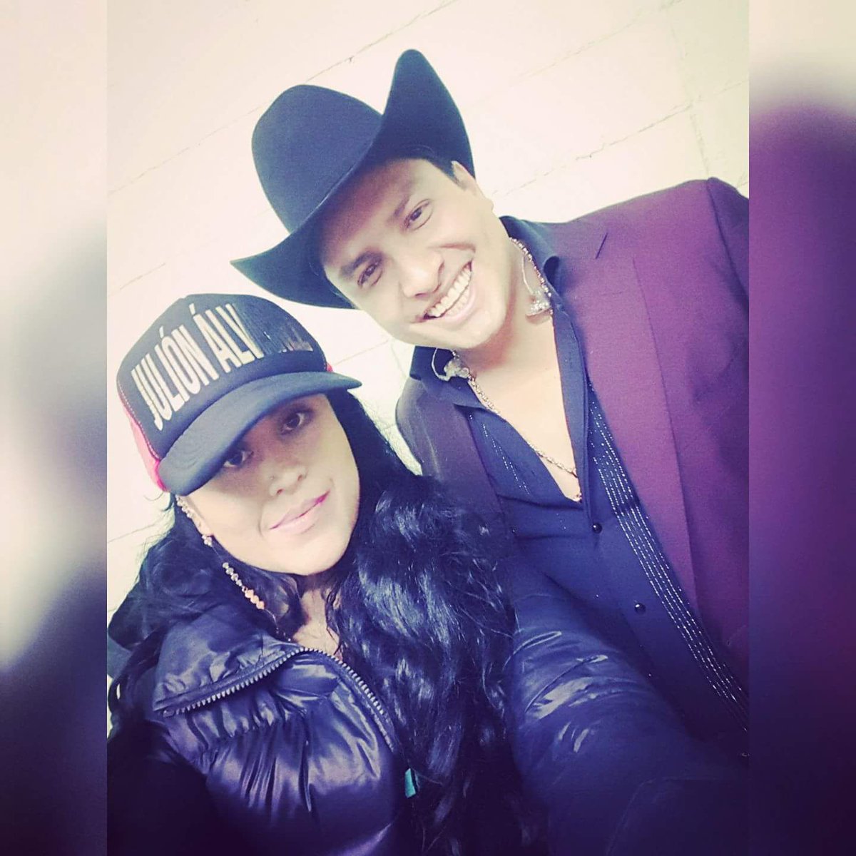 GinaOrozco3's tweet photo. @LaMejorFmLeon @julionalvarez #LaSonrisaObligatoriaChallenge 🙌🏻❤️💓🎤🎶 https://t.co/H8mpRfo1Ly