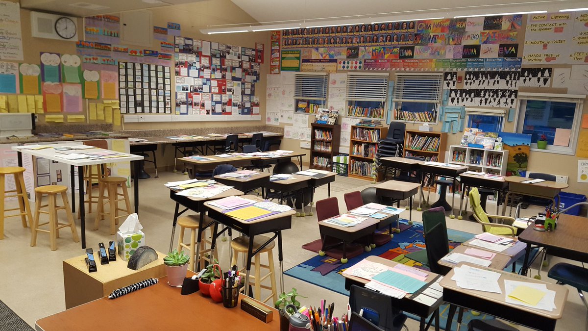 P2McCaffrey5th's tweet photo. All 4 corners of the classroom all ready for Open House tonight. @strandwoodel https://t.co/QpqGLdEyXX