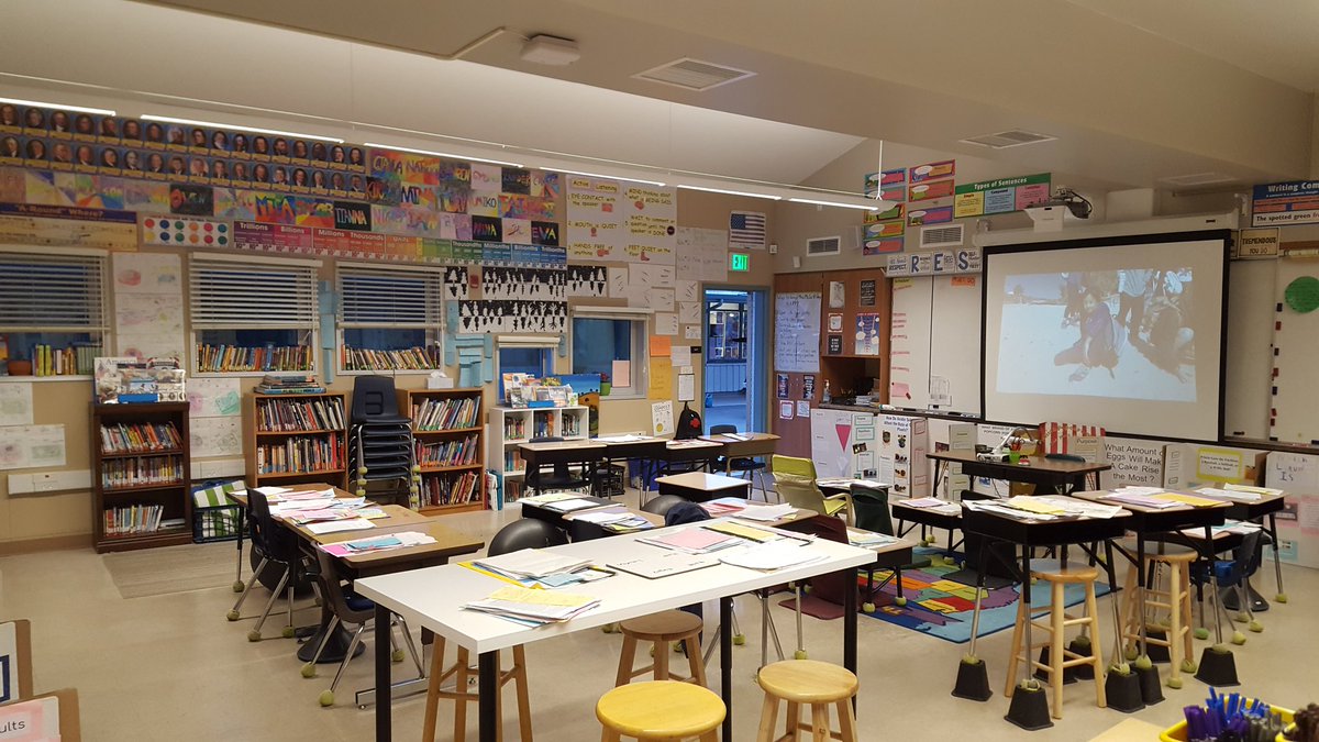 P2McCaffrey5th's tweet photo. All 4 corners of the classroom all ready for Open House tonight. @strandwoodel https://t.co/QpqGLdEyXX
