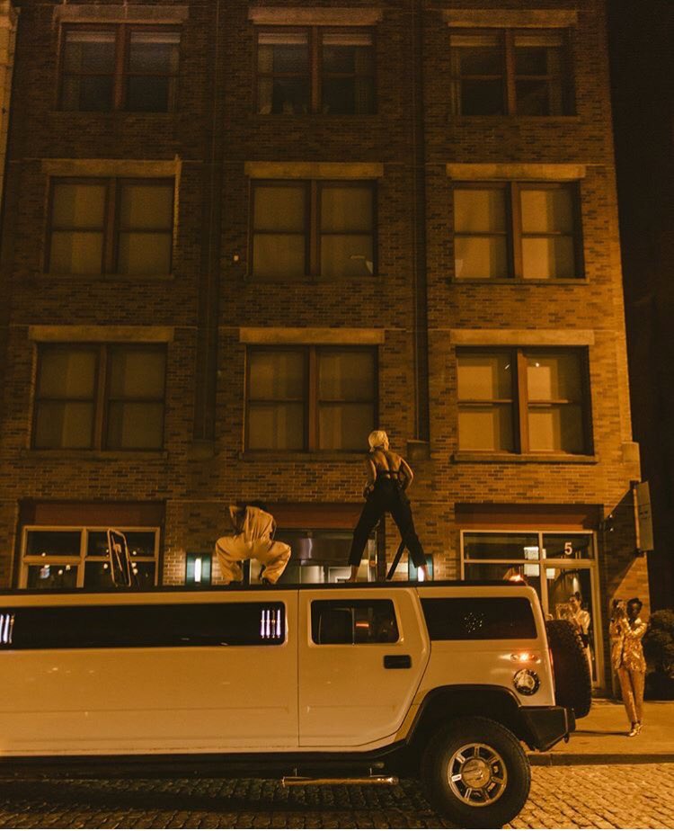 blkgirlculture's tweet photo. Solange is really out here living her best life 👏🏾 https://t.co/sa9Y2QBXJz