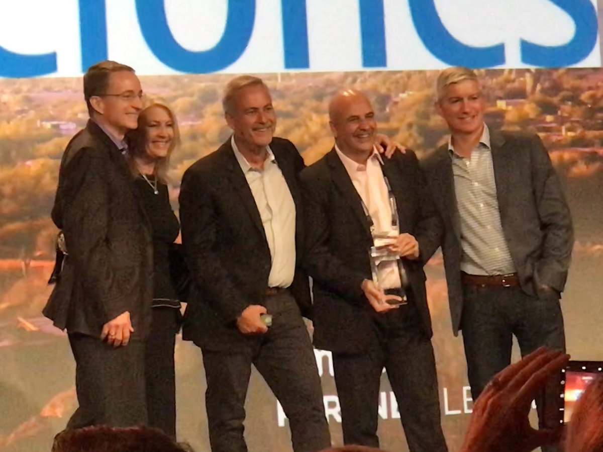 Solucionescomar's tweet photo. Soluciones elegido Partner of the Year in Emerging markets, felicitaciones a todos quienes forman esta hermosa familia https://t.co/zPfloRBQa3