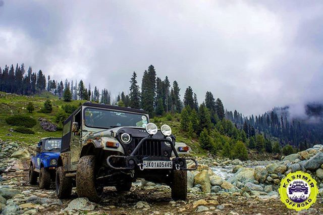 kashmiroffroad's tweet photo. Up where we belong

#kashmiroffroad #kashmirmotorsport #kashmir #offroad #dirttrack #offroadtrail #koboys #4x4 #4x4life #offroadlife #koclub #valley #mahindrathar #noroadnoproblem #jeep #livetodrive #landscape #offroaddrive #suzuki #hills #mountains #goa… https://t.co/YXLhN22mBd https://t.co/zSMcwwJ1BA