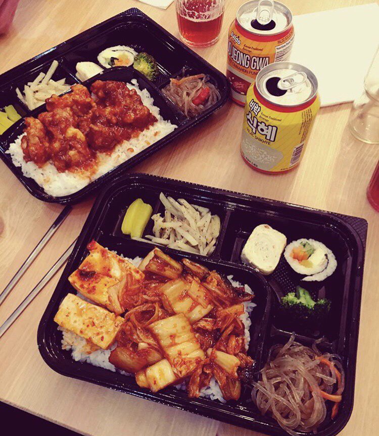 NEW VENUE ALERT! 🚨

Korean food doesn’t get much better than at the Covered Market hot-spot, Jeong’s Dosirak!

Jeong and Sam are a master partnership that have been killing it at the lunch-box shop for the past year. Get on down for a ripper chilli, garlic and ginger banger!
