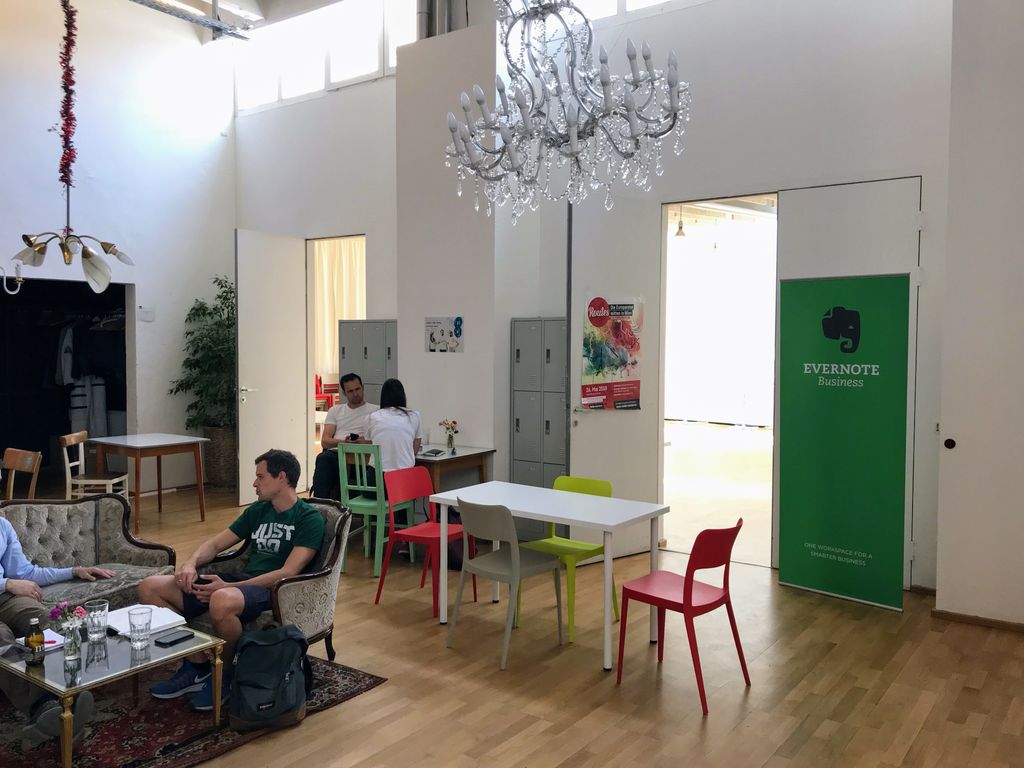 lueschra's tweet photo. Setting up the stage for tonights #evernote #productivity event in #Vienna. Join us @impacthubvienna

https://t.co/Znda1zLnFV https://t.co/xTIXZPpIK3