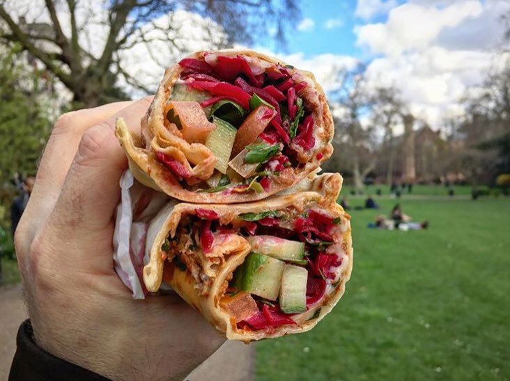 ILahmacun's tweet photo. ๐๐ปโโ๏ธ๐๐ปโโ๏ธFind @ILahmacun this Week๐
THU: #CowcrossPlace #Farringdon from 11:30-2:30pm
SAT: #EmbassyGardens #NineElms from 10am-5pm
#LahmacunWrap #Salads #Halloumi #Feta #Cacik #Hummus #yummy #londonislovinit #streetfood #LoveLondon ๐๐๐ฏ๐ฏ๐ค๐ค๐ https://t.co/DNbXKv9oJD